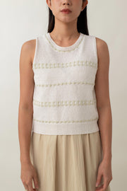 Whether you opt for the classic black or refreshing white, this Mia top effortlessly enhances any outfit with its delicate contrasting stripes. The cozy knit texture and relaxed fit provide all-day comfort, making it ideal for a laid-back yet chic style.